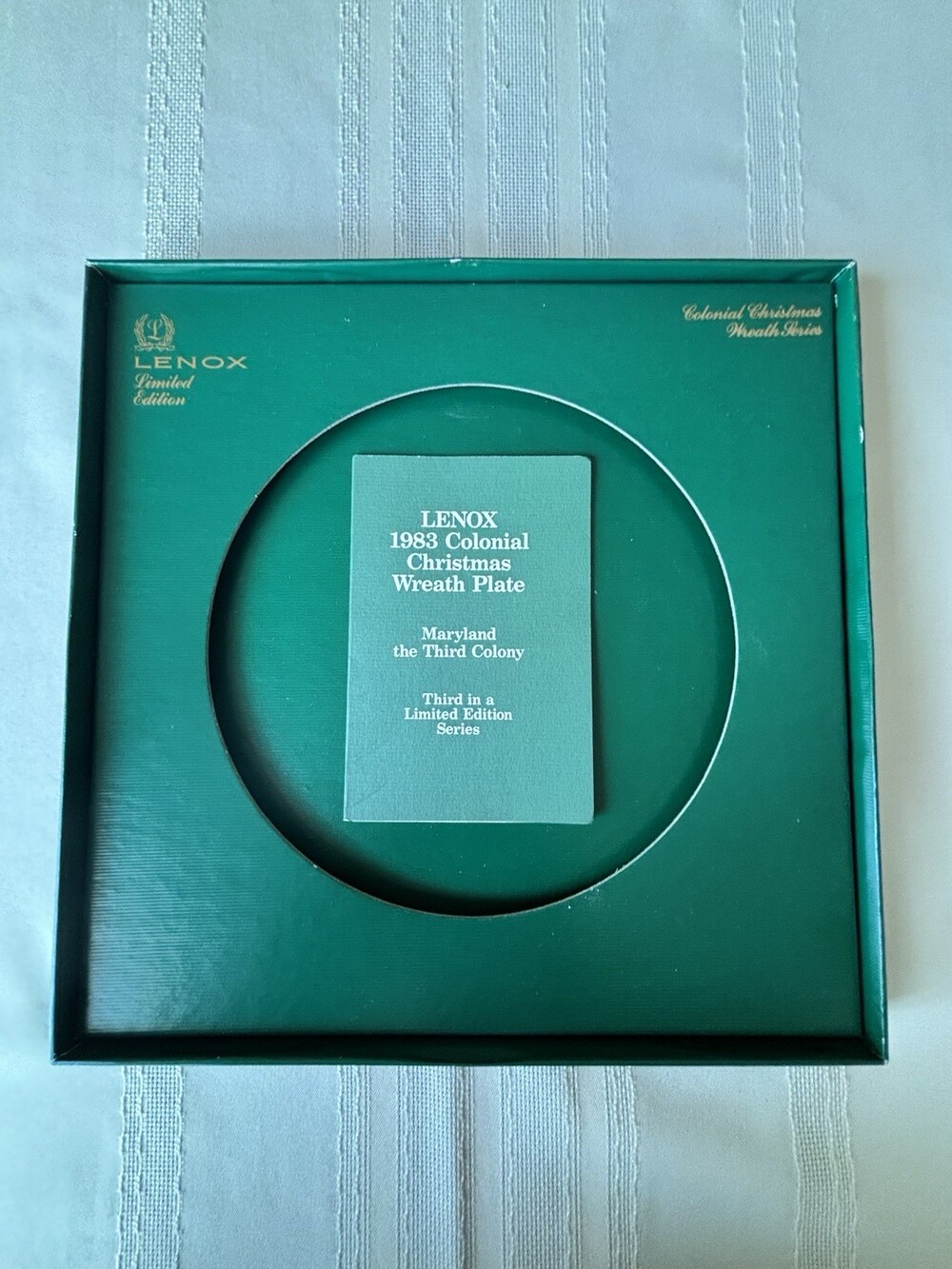 Lot of 3 Lenox Colonial Christmas Wreath Plates 1982 1983 1984 Boxes Pamphlets - Picture 10 of 16